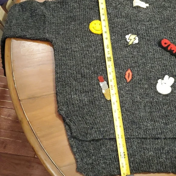 Dreamers Graphic sweater. - Picture 7 of 8